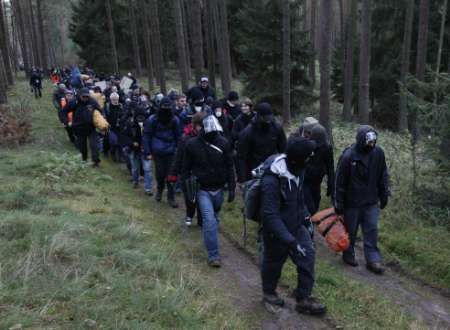 Aktivisté z Metzingenu | Foto: Reuters