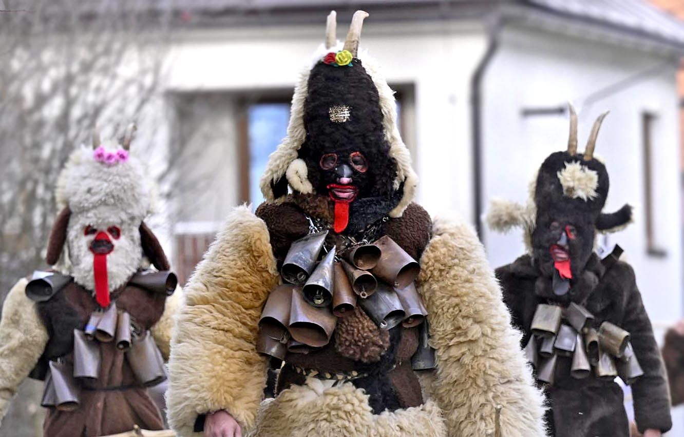 Kde se víra potkává s pohanstvím? Čerti z Lidečka znovu vylézají na svět