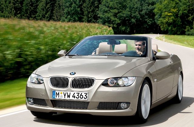 Také BMW 3 se před několika lety u nás prodávaly ročně desítky kusů. Teď už se kupci většinou přeorientovali na jiné modely | Foto: Aktuálně.cz