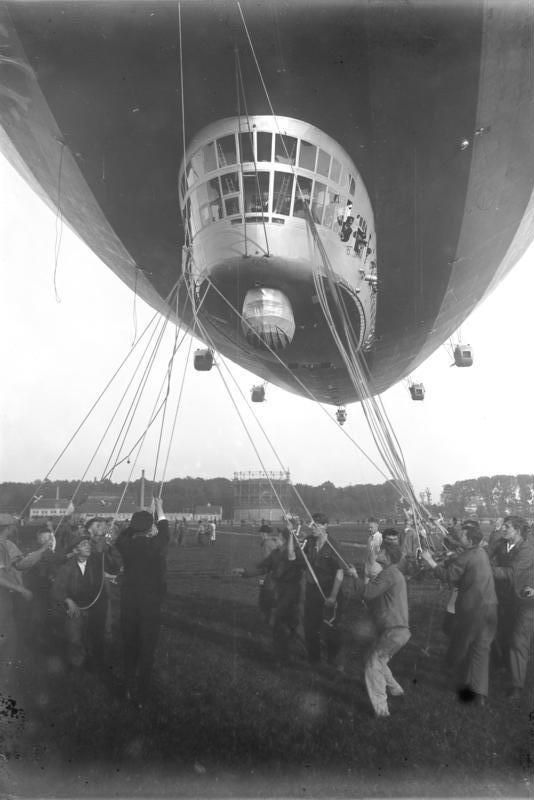 K ukončení provozu vzducholodi Graf Zeppelin společnost přistoupila krátce po nehodě lodi Hindenburg. | Foto: Bundesarchiv, Bild 102-11515 / CC-BY-SA 3.0