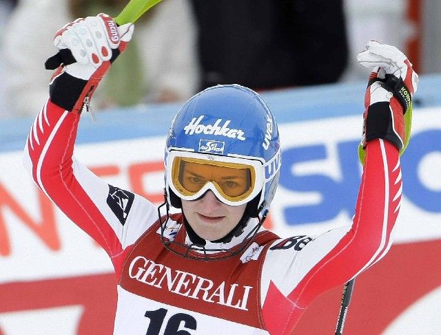 Kathrin Zettelová se raduje z vítězství v superkombinaci na MS ve Val d'Isere. | Foto: Reuters