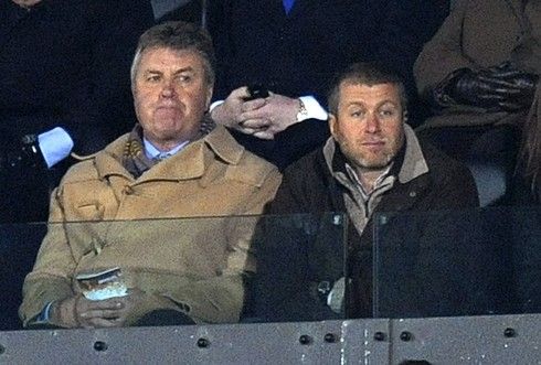 Guus Hiddink zažil v ochozech stadionu Vicarage Road nečekané drama | Foto: Sport