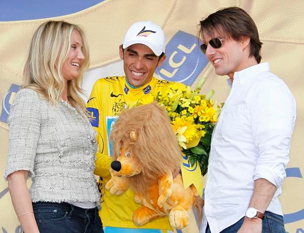 Alberto Contador s Tomem Cruisem a Cameron Diazovou | Foto: Reuters