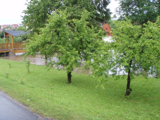 Rozvodněná řeka v Žilině. | Foto: HZS Moravskoslezského kraje