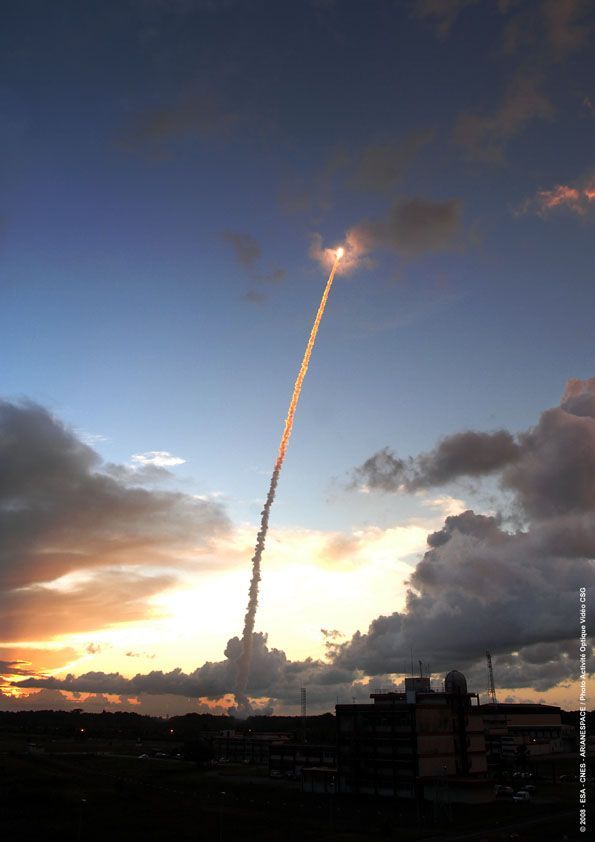 Start evropské rakety Ariane 5 z Francouzské Guayany. | Foto: ESA