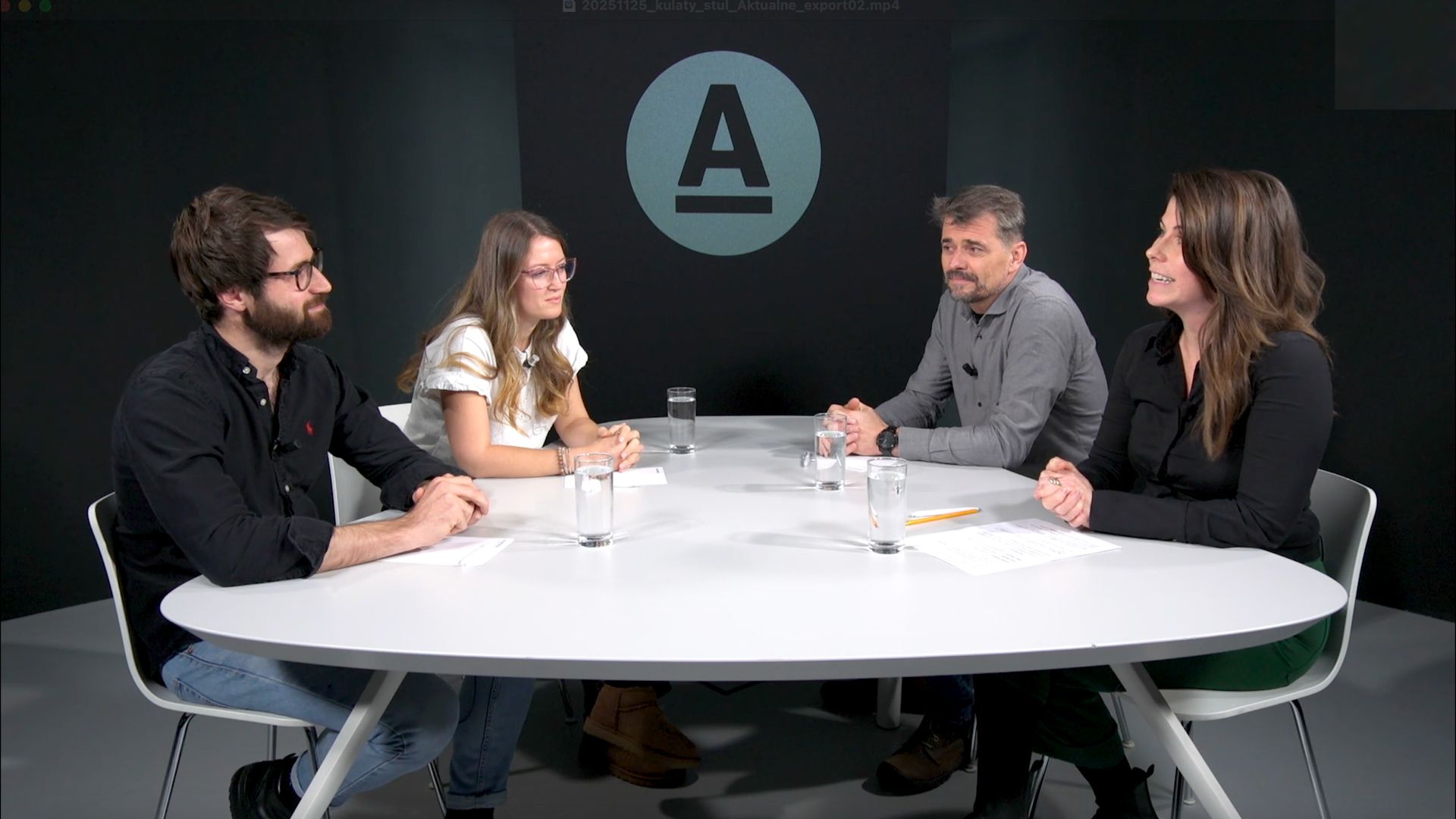 Vypnuté děti. Uznávaný ředitel popisuje, co dělat, když děti tráví čas na sítích