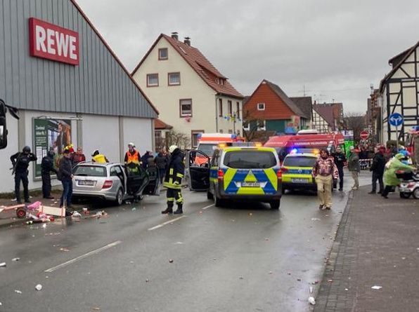 Nehoda u městečka Volkmarsen v Německu. | Foto: ČTK