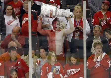 Ke Stanley Cupu je hodně blízko, ví fanoušci. | Foto: Reuters