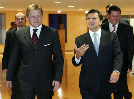 José Barosso a Robert Fico jednali o projevech xenofobie na Slovensku a v Maďarsku. | Foto: Reuters