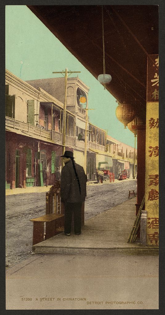 Los Angeles, jedna z ulic místního Chinatownu (datováno mezi roky 1898 a 1905). | Foto: Library of Congress, Prints and Photographs Division