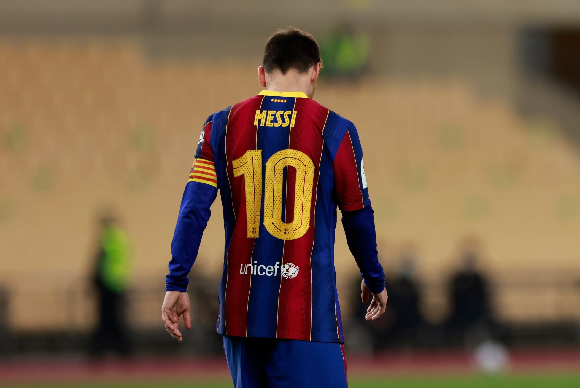 The angry Messi did not bear another failure of Barcelona, ​​he received a red for a vulgar blow