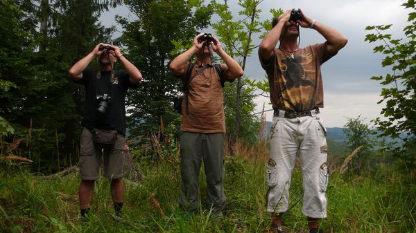 Ornitologové (zleva) Ján Korňan, Petr Orel a Metoděj Macek. | Foto: Ondřej Netočný