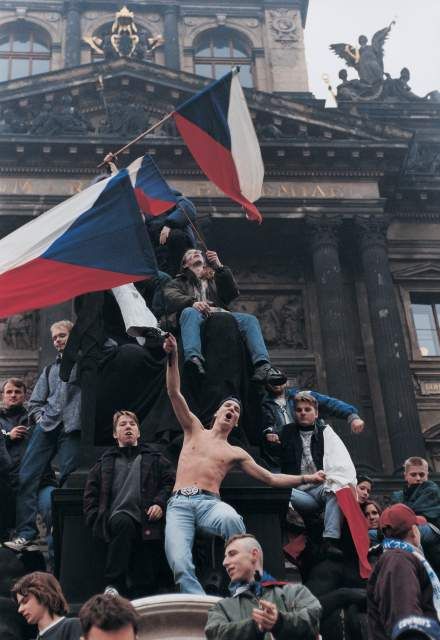 Zlatá radost - návrat českých hokejistů z OH v Naganu, Praha, únor 1998. | Foto: Jaroslav Kučera