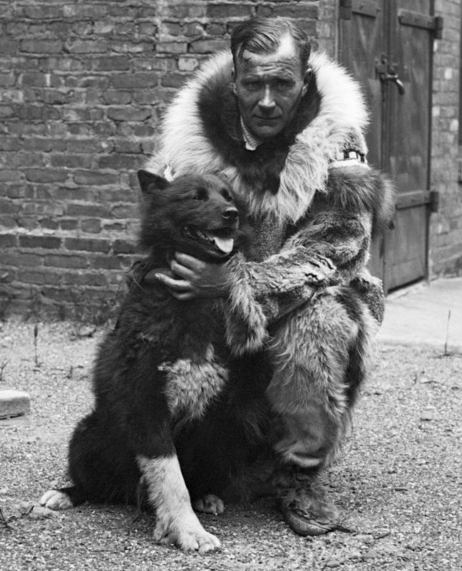Gunnar Kaasen a Balto. | Foto: Brown Brothers, Public domain, via Wikimedia Commons