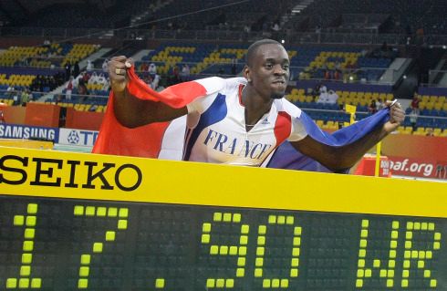 Mezi rekordmany se na HMS v Dauhá zapsal i francouzský trojskokan Teddy Tamgho. | Foto: Reuters