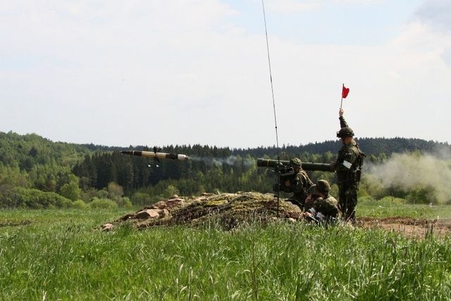 Střelba z protiletadlového raketového kompletu RBS-70 ve vojenském výcvikovém prostoru. | Foto: Externí