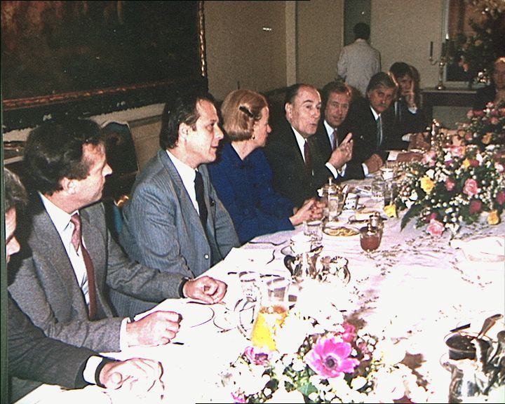 Le petit-déjeuner de Mitterrand avec les dissidents.  Il y a 30 ans, il a été surpris lorsqu’il a rencontré Havel et al.
