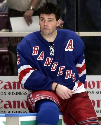 Český útočník Jaromír Jágr z New Yorku Rangers po posledním zápase základní části NHL, kdy se mu nepodařilo vrátit do čela kanadského bodování soutěže. | Foto: Reuters