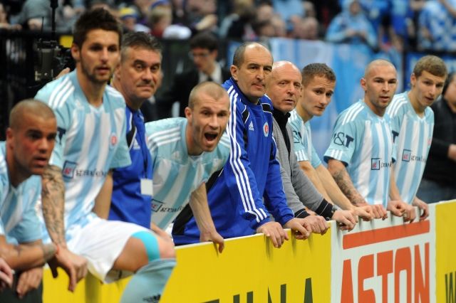 Třetí místo vybojoval obhájce loňského titulu Slovan Bratislava vedený exslávistickým koučem Karlem Jarolímem. | Foto: ČTK