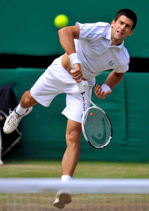 "Djokovič si nejde pořádně pro údery a Berdych ho přehrává. Ale byl bych šokován, kdyby se Novak nezlepšil," komentoval zápas legendární John McEnroe. | Foto: Tomáš  Kubánek