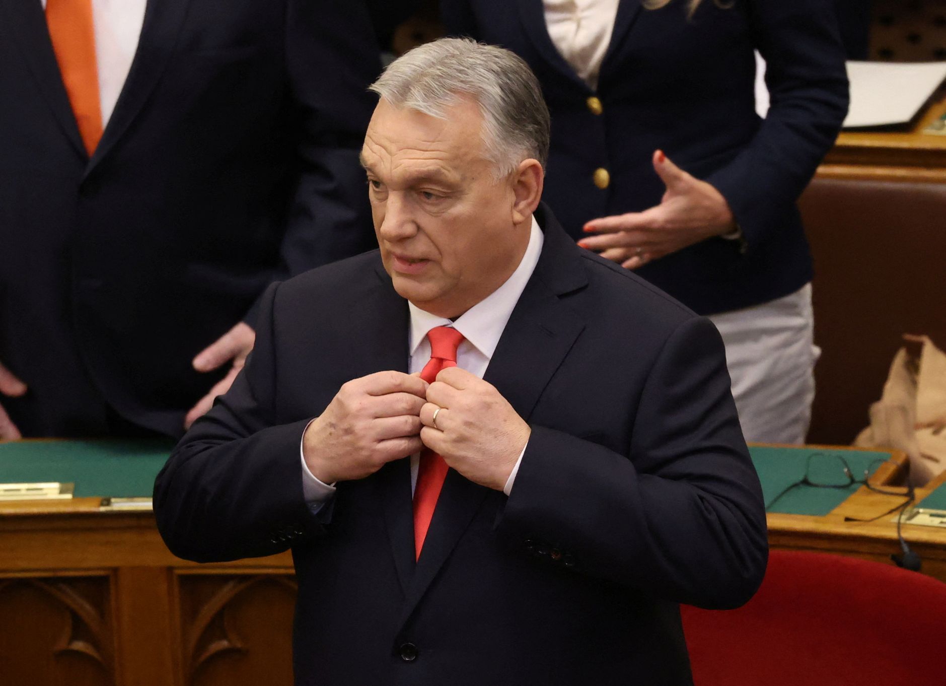 Orbán odstartoval podpisovou kampaň proti údajným válečným plánům Bruselu