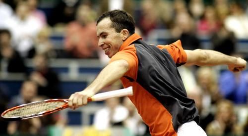 Český tenista Radek Štěpánek slaví postup do finále v Rotterdamu. | Foto: Reuters