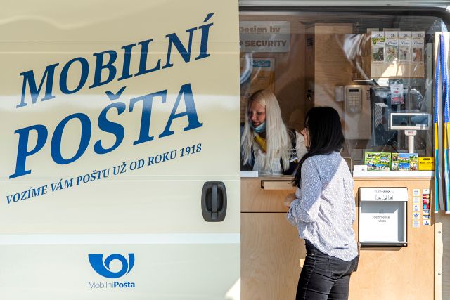 Česká pošta představila novinku – mobilní poštu | Foto: ČTK