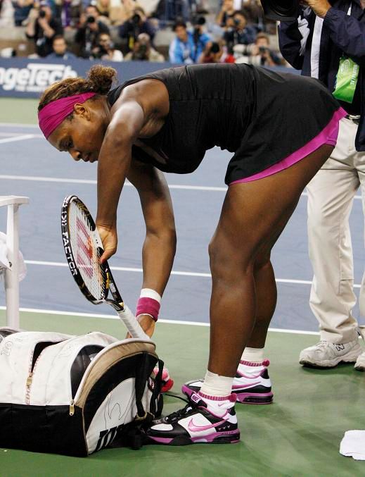 Serena Williamsová skončila na US Open těsně před finálovými branami | Foto: Sport