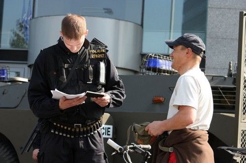 Hotel Hilton se připravuje na návštěvu amerického prezidenta. | Foto: Naďa Straková