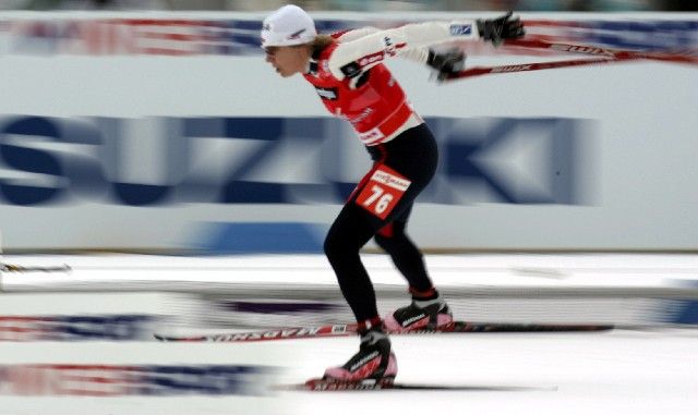 Kateřina Neumannová v cílové rovince závodu na 10 km volnou technikou na MS v Japonsku, ve kterém získala zlatou medaili. | Foto: Reuters