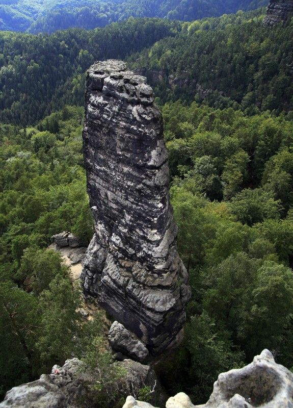 Za sebou pak uzříte další skalní výjevy. | Foto: Jan Langer