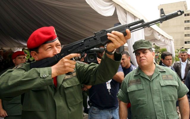 Bývalý parašutista Chávez | Foto: Reuters