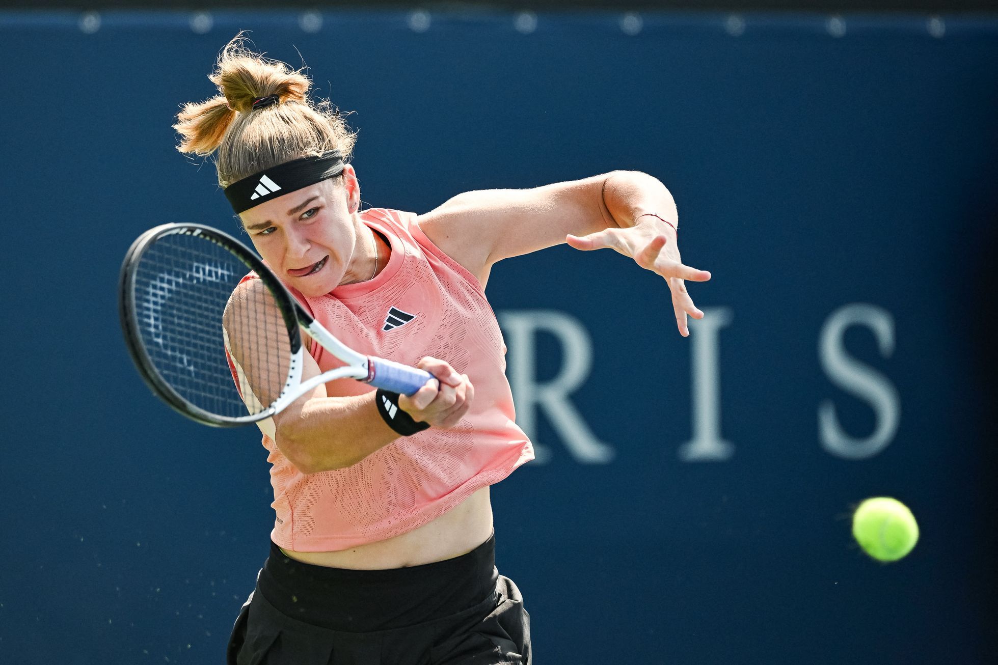 Karolína Muchová Advances to Round of 16 in Montreal Tennis Tournament