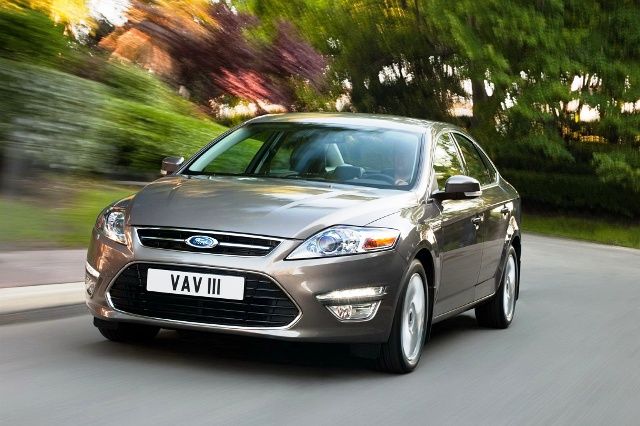 Ford Mondeo 2.0 TDCi/103 kW, r. v. 2012, najeto: 100 000 km, cena: 115 000 Kč. | Foto: ford