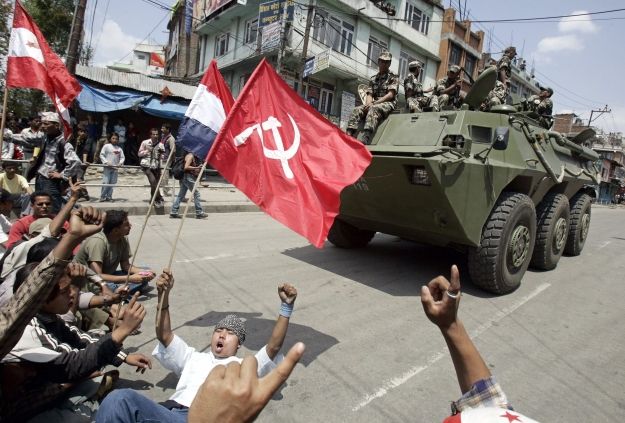 Mezi odpůrci krále je část maoistů | Foto: Reuters