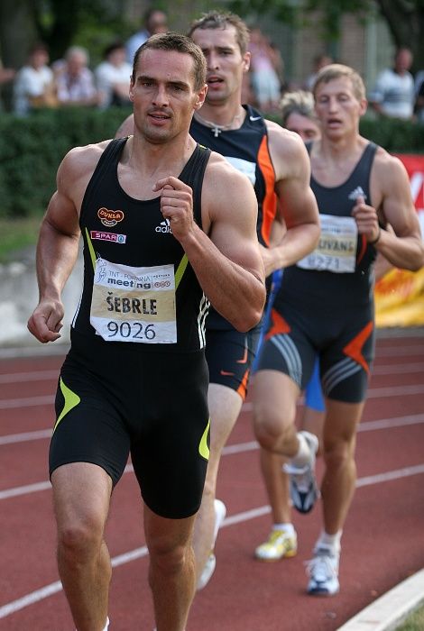 Roman Šebrle v závěrečném běhu na 1500m kladenského desetiboje. | Foto: Tomáš Adamec, Aktuálně.cz