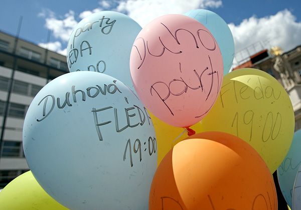 První Queer Parade v Česku je u konce. Zábava se večer přesune na "after party" v klubu Fléda. | Foto: Tomáš Adamec, Aktuálně.cz