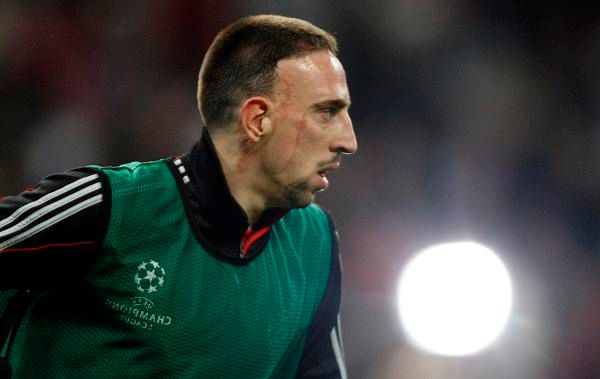 Franck Ribéry se rozcvičuje | Foto: Sport