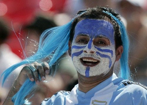 Argentinský fanoušek během finále MS fotbalistů do dvaceti let proti Česku. | Foto: Reuters