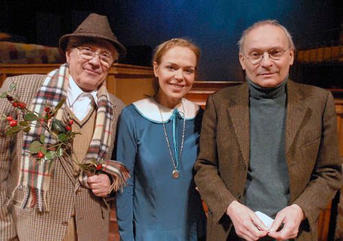 Petr Kostka, Dagmar Havlová-Veškrnová a režisér Ladislav Smoček po veřejné generálce hry Chvíle pravdy | Foto: Aktuálně.cz