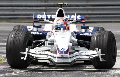 Do vedení se tak dostal Robert Kubica | Foto: Reuters