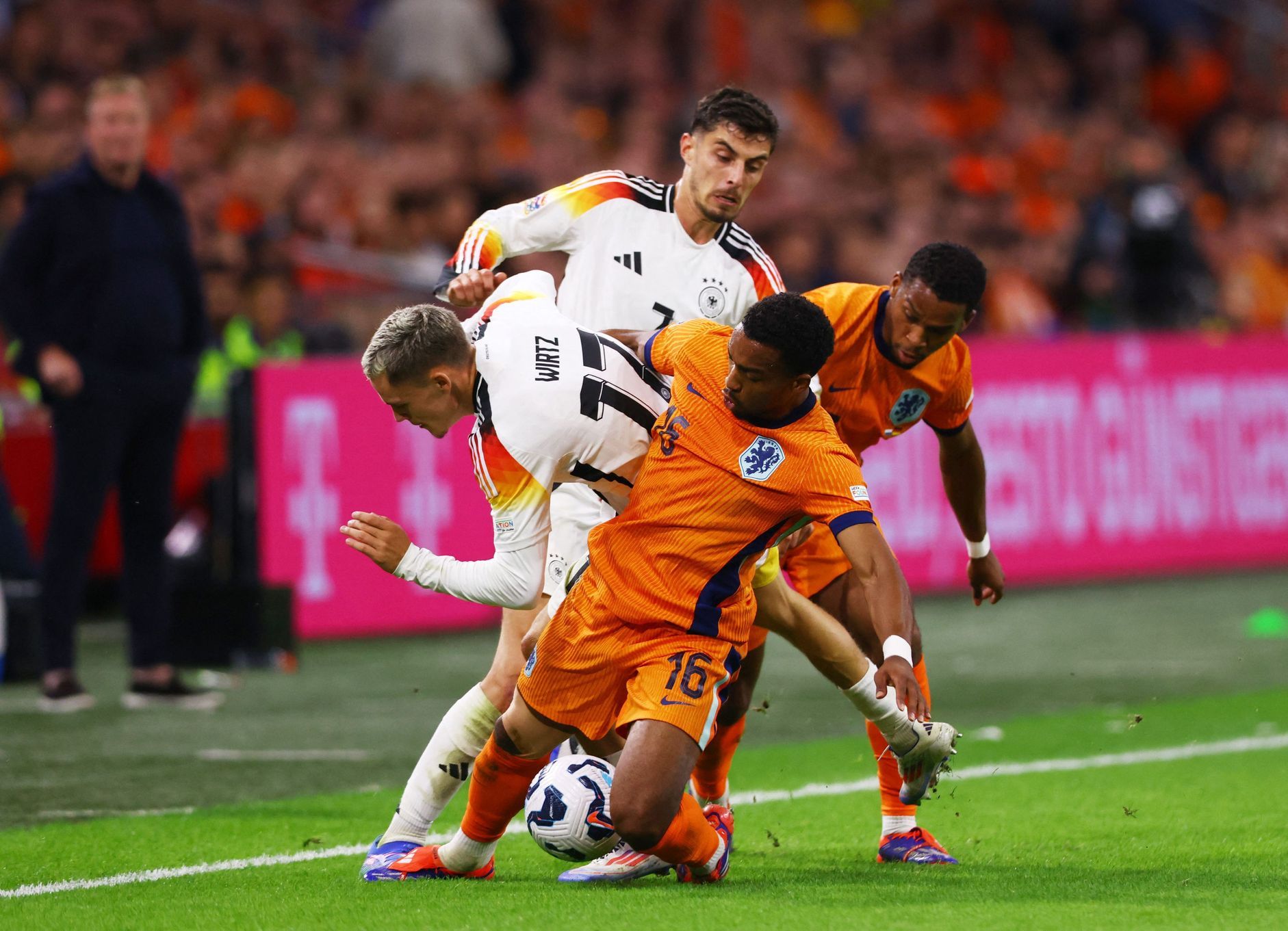 グルジアは国際リーグの2試合目でも勝利したが、夜のヒットは引き分けに終わった。