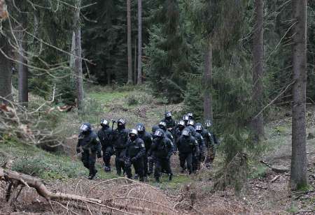 Aktivisté z Metzingenu | Foto: Reuters