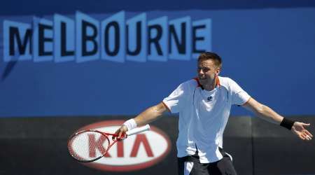 Finalista loňského French Open Robin Söderling totiž vypadl hned v prvním kole. | Foto: Reuters