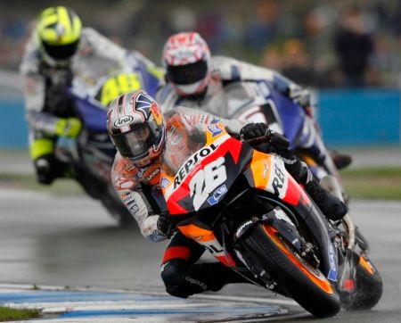 Dani Pedrosa se svojí Hondou MotoGP během britské GP. | Foto: Reuters