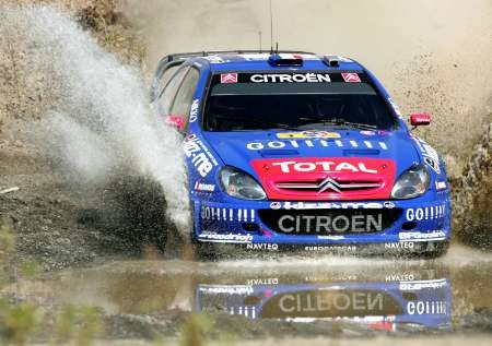 Obhájce titulu Sebastien Loeb s Citroenem Xsara na trati první etapy Mexické rallye. | Foto: Reuters