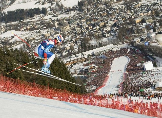 Didier Defago na trati proslulého Hahnenkammu. | Foto: Reuters