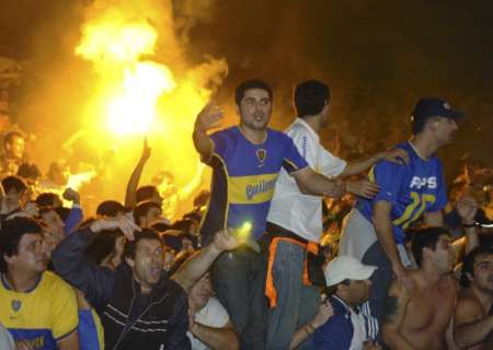 Fanoušci Boky Juniors slaví vítězství v Poháru osvoboditelů. | Foto: Reuters