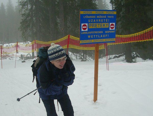 Zavřený byl jen závodní okruh v délce 2,5 km. Všude jinde na tratích se mohla prohánět veřejnost. | Foto: Zuzana Hronová