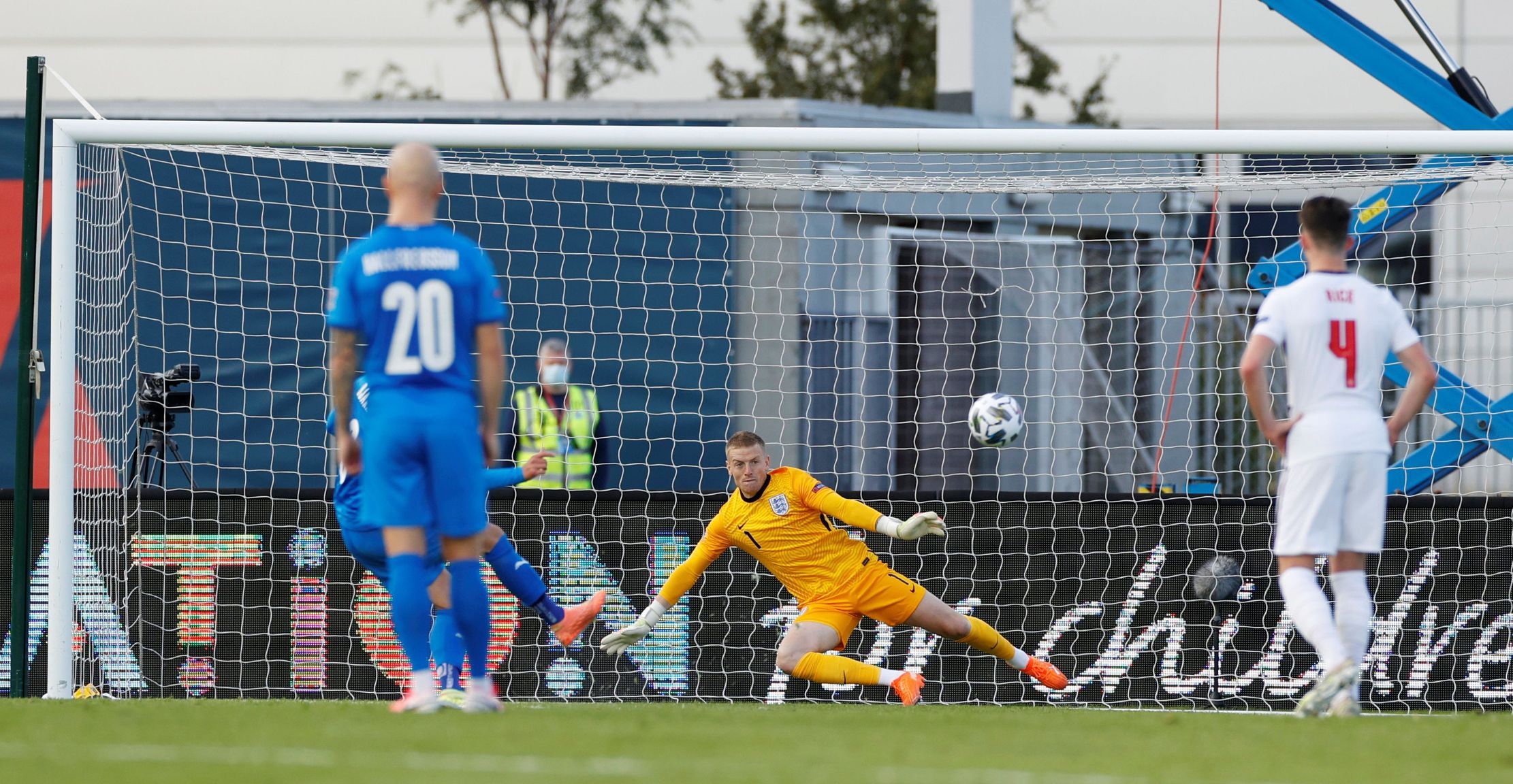 England decided in Iceland in the end from a penalty kick, then survived the penalty itself